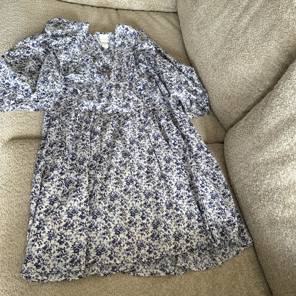 H&M dress - Picture 2 of 7